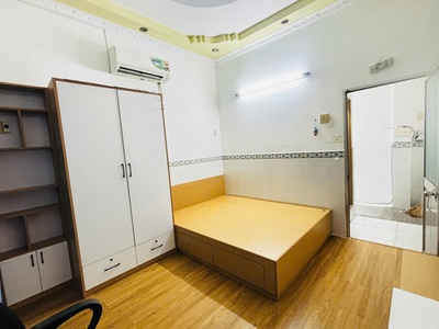 120. cho thuê nhà 4 triêụ 2 phòng ngủ gần siêu thị vincom hùng vương 2