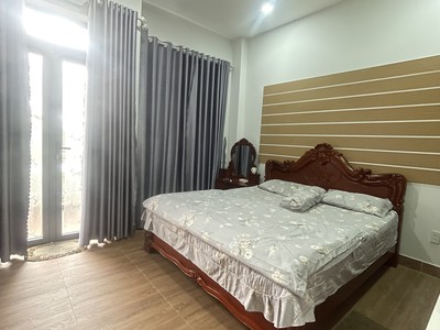 Nhà mặt tiền bùi văn ngữ hiệp thành quận 12 nhà vào ở ngay - khu an ninh dân trí toàn nhà cao tầng. 0