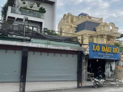 Bán nhằ mặt tiền 3 tầng 10x20m giá 14,8 tỷ đường tân xuân 0