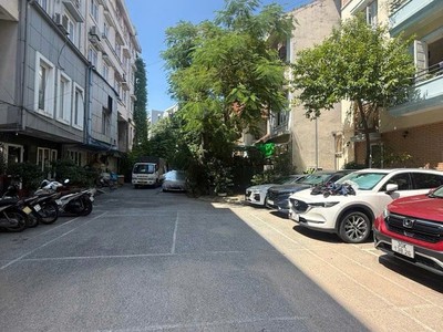 Ở sướng , bán nhà đội cấn, 130m, ô tô vào nhà, chỉ 30 tỷ 0