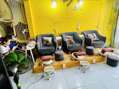 Chính chủ cần sang nhượng tiệm nail mi gội có chỗ ngủ lại 1