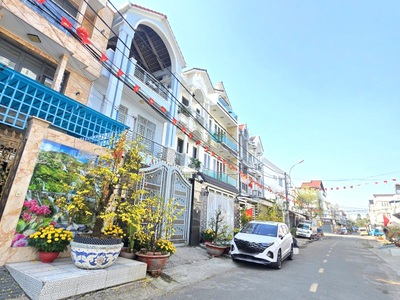 Bán đất bình chiểu thủ đức   105m  đường 10m có vỉa hè   gần chợ nông sản   giá 5.6 tỷ 1