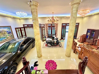 Ở sướng , bán nhà đội cấn, 130m, ô tô vào nhà, chỉ 30 tỷ 3