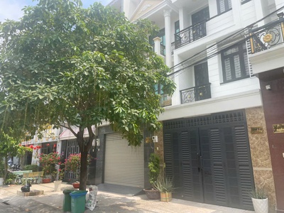 Toà nhà 1 hầm 5 lầu  9x20  mặt tiền 30m   kdc an sương, q12   dòng tiền 70tr/tháng 4