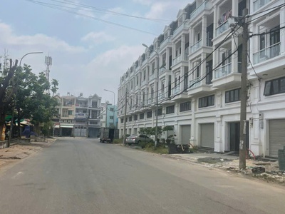 Toà nhà 1 hầm 5 lầu  9x20  mặt tiền 30m   kdc an sương, q12   dòng tiền 70tr/tháng 3