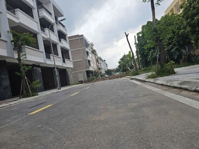 Nhà 4 tầng xây thô 105m2   nhỉ 6 tỷ tại kđt vạn cát, vị trí kinh doanh 0