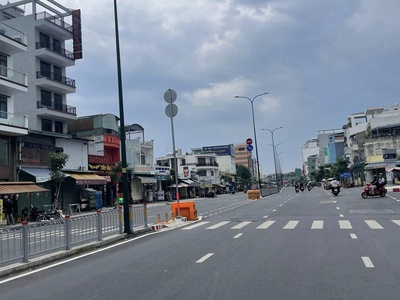 Bán bất động sản mặt tiền dương quảng hàm   quỹ đất hiếm 5.000m    tp.hcm 3