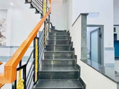 Nhà đẹp như ngọc trinh   hẻm 158 lâm thị hố - vị trí vip tch05   xe hơi né   kd tốt 2