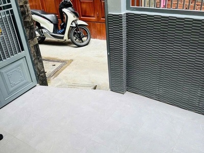  bán nhà đ.đoàn văn bơ ngang 4m- nở hậu 5.5m- đất full thổ cư- lưu thông tôn đản- vĩnh khánh- gần 4