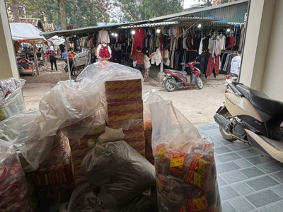 Chính chủ cần tiền bán gấp nhà mặt chợ thôn chi đông 2, quang minh, mt kinh doanh đẹp 3