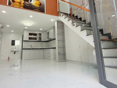 Bán nhà shr 2 sẹt ht 45 q12  sổ công nhận 33 m hoàn công đầy đủ  ,ngang 4,05 dài 8 nhà đúc lửng ,có 1