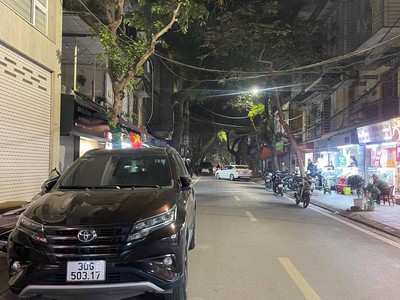 Mặt Tiền 9M Mặt Phố Nguyễn Hy Quang Hoàng Cầu 46,5 Tỷ Đường To Hè Rộng 0