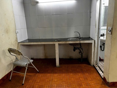 Chính chủ cho thuê nhà cấp 4, vệ sinh khép kín,an ninh tốt, giá rẻ ngõ 3 đường Thạch Bàn 2