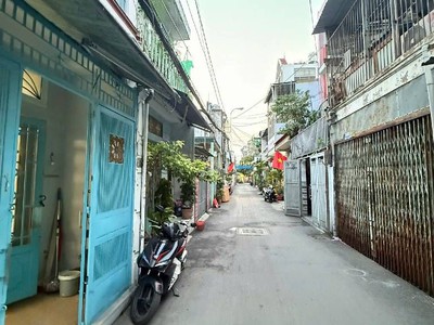 Bán nhà hxh đường trần thái tông 32m2 nở hậu tài lộc gần chợ tân trụ dọn vào ở ngay chỉ 4tỷ. 0