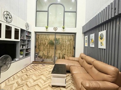 Bán nhà hxh trần thái tông ngang gần 4m 4 tầng sát mặt tiền đường trường chinh nhỉnh 3 tỷ 0