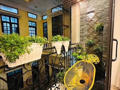 Trung tâm ba đình phố ngọc khánh 30m 5t mt4,5 giá 9,1 tỷ  ngần phố ngõ ba gác 4