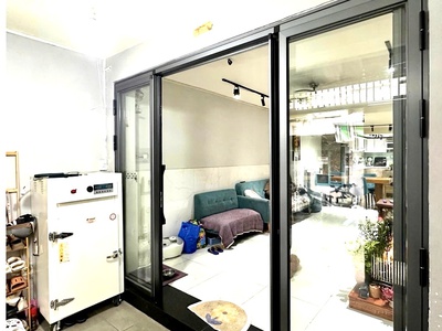 Bán nhà 3 tầng- ngang 4.9m- dt 72m2- đ.bến vân đồn- giảm chào hơn 1 tỏi-  lưu thông q8-q1- gần 1