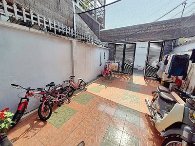 Ngộp bán nhà hxh 104m2 nhỉnh 6 tỷ gần chợ . làng đh . linh xuân thủ đức 1