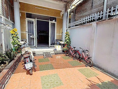 Ngộp bán nhà hxh 104m2 nhỉnh 6 tỷ gần chợ . làng đh . linh xuân thủ đức 0