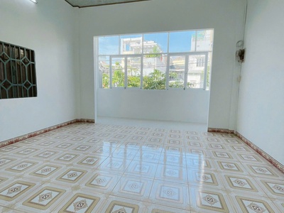 Cho thuê nhà mặt tiền trung tâm quạn 3, cmt8, tphcm 1