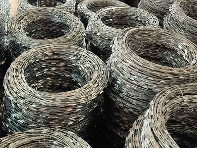 Thi công Hàng rào kẽm gai Lam giá rẻ tại Bình Dương 8