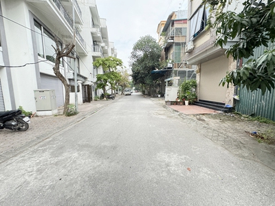 Bán Gấp 15 Ngày  - Đất Trâu Quỳ Gia Lâm 113m2 - Đối Diện Shophouse Metropolitan 1