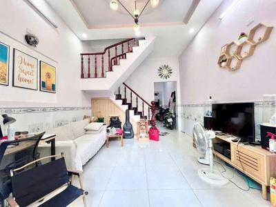 Nhà rất đẹp 1 lầu 4mx14m full nội thất đường ô tô hiệp thành 13 q12 2