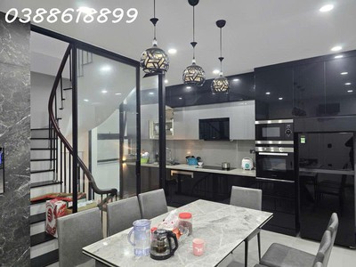 Bán mp hoàng văn thái 75mx3t, mt 3,5m - kinh doanh 0