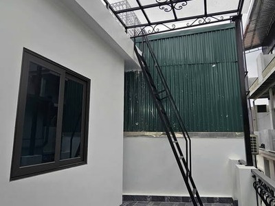 Trung tâm cầu giấy phố trần duy hưng 47m 5t nhỉnh 14 tỷ- thang máy- full nội thất hiện đại - mặt 4