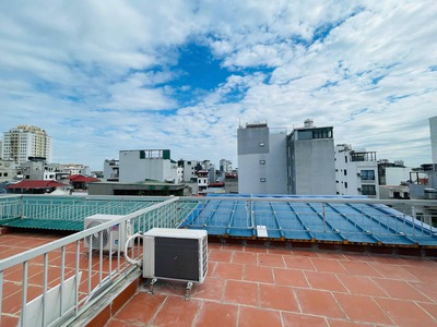 Trung tâm tây hồ nhà mới kính coong 6 tầng thang máy dt36m giá 11,8 tỷ  phố lạc long quân 3