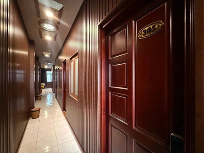 Khách sạn cao cấp - 38 tỷ tl - dòng tiền 2,2 tỷ/năm - 2 mặt tiền trước sau 3