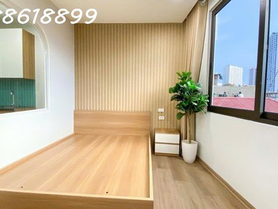 Bán ccmn mới kính koong ngã tư sở 75mx7t, mt 5m- doanh thu 100tr/ tháng 2