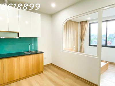 Bán ccmn mới kính koong ngã tư sở 75mx7t, mt 5m- doanh thu 100tr/ tháng 1