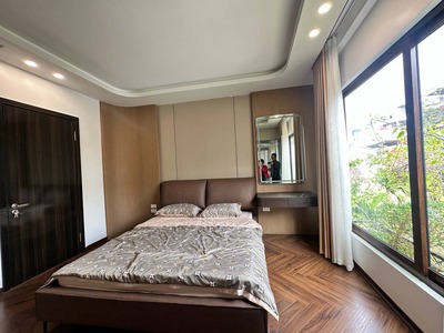 Cực đẹp phố trần duy hưng 50m 5t giá 12,9 tỷ ngõ thông-lô góc- thang máy- full nội thất 0