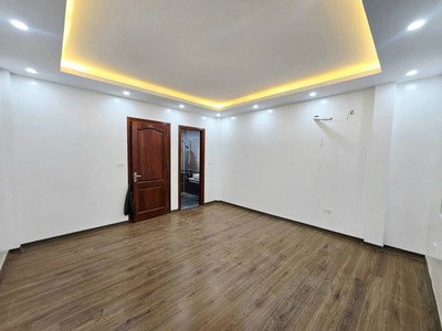 Cực hiếm phố xuân đỉnh 30m 5t giá 8,8 tỷ- nhà mới đẹp thang máy -gần ô tô- ngõ thông 1