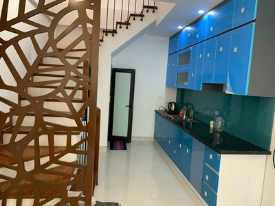 Chính chủ cho thuê nhà nguyên căn 5 tầng 35m2/sàn mới đẹp trên phố Hồ Tùng Mậu, HN 3