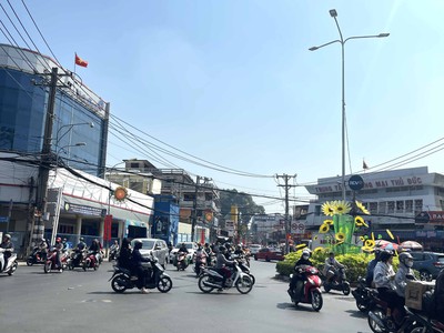 Nhà mặt phố tô ngọc vân linh tây   135m  5x27   2 mặt tiền trước sau   kinh doanh sầm uất   23 tỷ 1