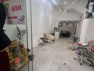 Mở rộng nên em cần sang nhượng cửa hàng nail mi gội hoặc chỉ sang mặt bằng 2