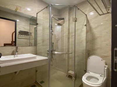 Bán nhà phố hào nam 40/45m2 5tầng thang máy mt 3.8m giá chào 10.8 tỷ đống đa 2