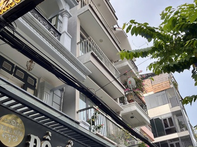 Hiếm, bán nhà vạn bảo liễu giai, phân lô ô tô vào nhà, kinh doanh, thang máy, chỉ 36 tỷ 0