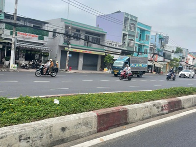 Ông anh ruột kẹt tiền bán gấp mt tô ký   gần chợ tân chánh hiệp, q12 4