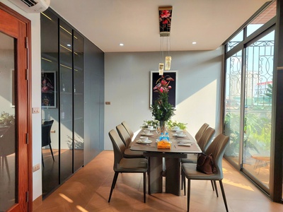 Nhà mới phố Bạch Mai DT 48m2x6T thang máy - full nội thất- cách phố 15m ở luôn 3