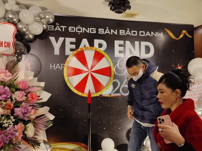 Đạo cụ chơi vòng tròn may mắn , chiếc nón kỳ diệu 0