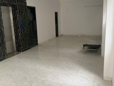 Cho thuê mbkd tầng 3   thông sàn có thang máy và ô tô đỗ cửa tại đống đa, hà nội 1