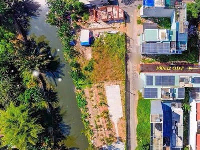 Đất đẹp   giá tốt    chính chủ cần bán tại hẻm 1 sẹc đường 22 thuộc phường linh đông,  thủ đức cũ , 3