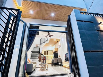 Chính chủ cần bán nhanh nhà gần sân bay cầu rồng khu trung tâm quận hải châu, tp đà nẵng 0