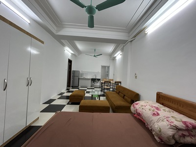 Cho thuê căn hộ cao cấp phố Vĩnh Hồ, đủ đồ, thang máy, diện tích 40m2 0