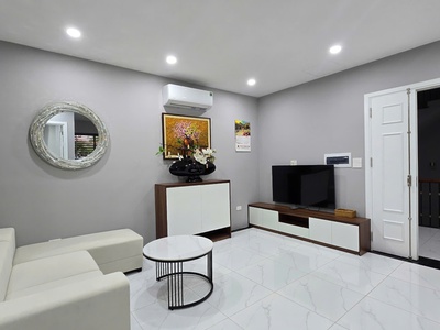 Chính chủ cho thuê căn hộ mới tinh 100, full đồ 1