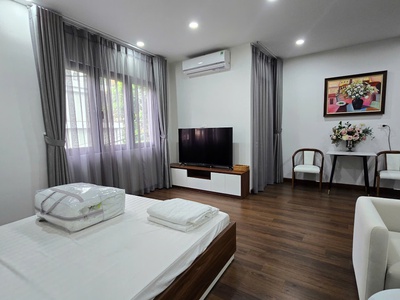 Chính chủ cho thuê căn hộ mới tinh 100, full đồ 3