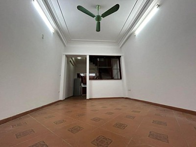 Nhà phố Vũ Ngọc Phan 56m2 x 5T phân lô 20m ra ô tô ngõ nông thông về ở ngay, hơn 14 tỷ 0